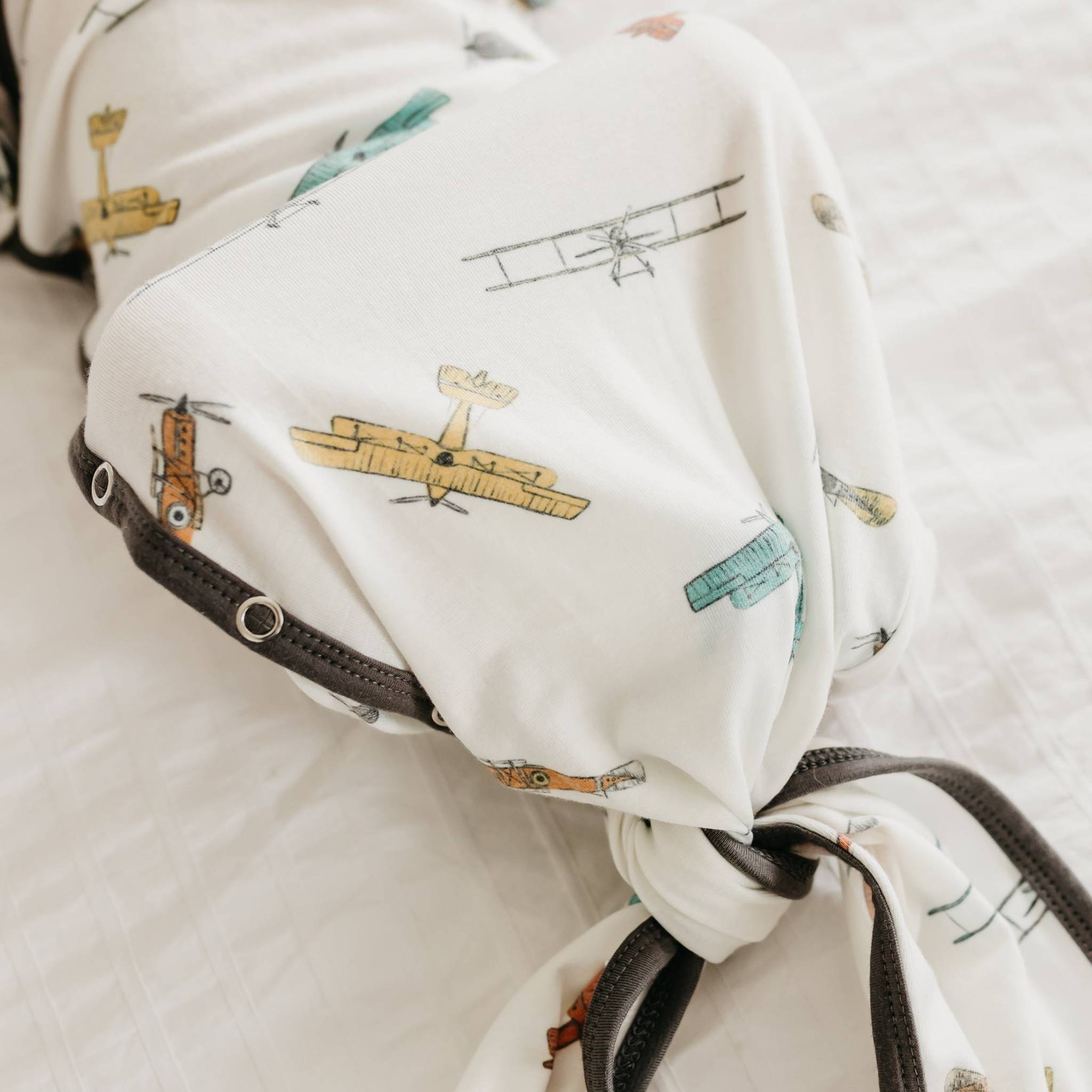 Newborn Knotted Gown - Ace