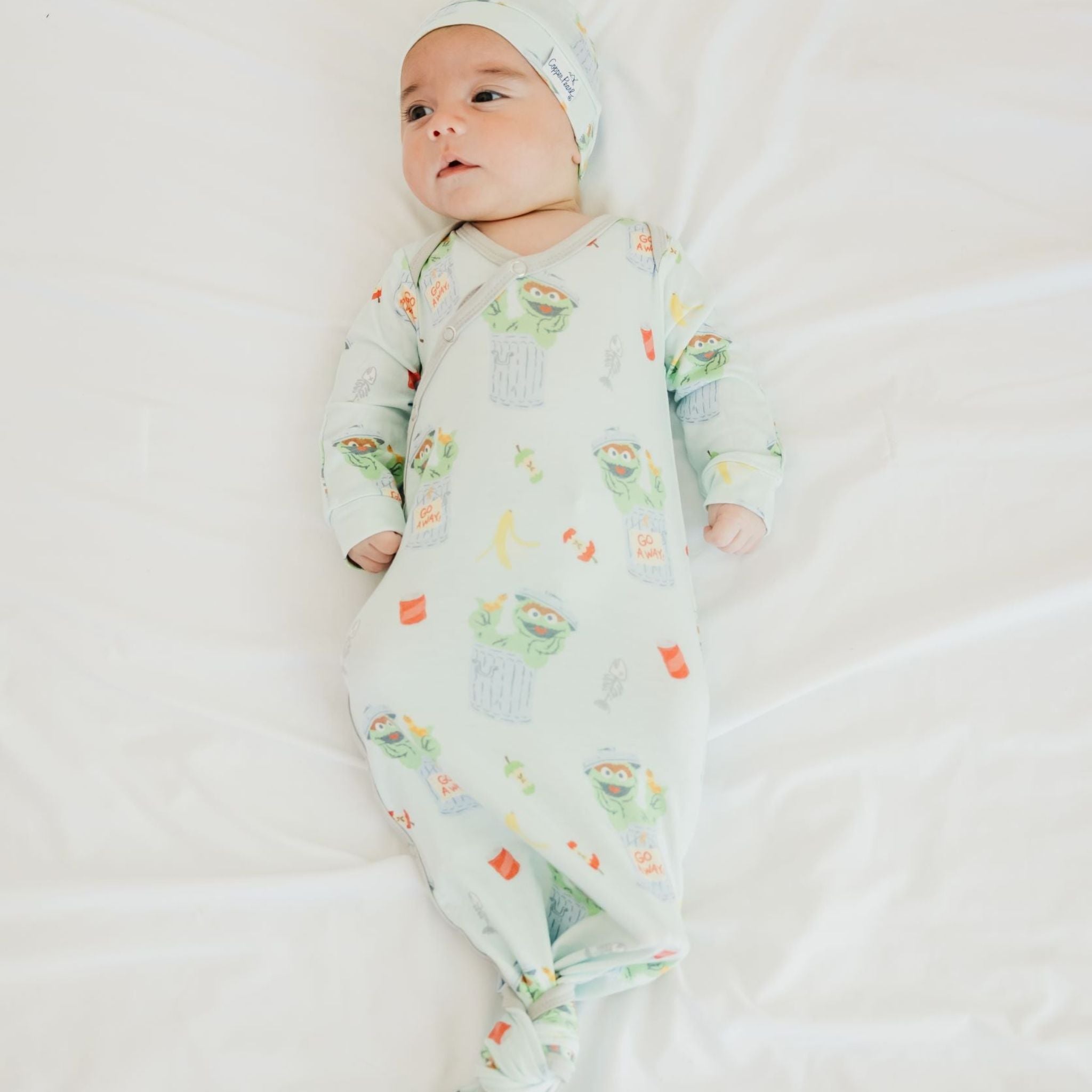 Newborn Knotted Gown - Oscar the Grouch