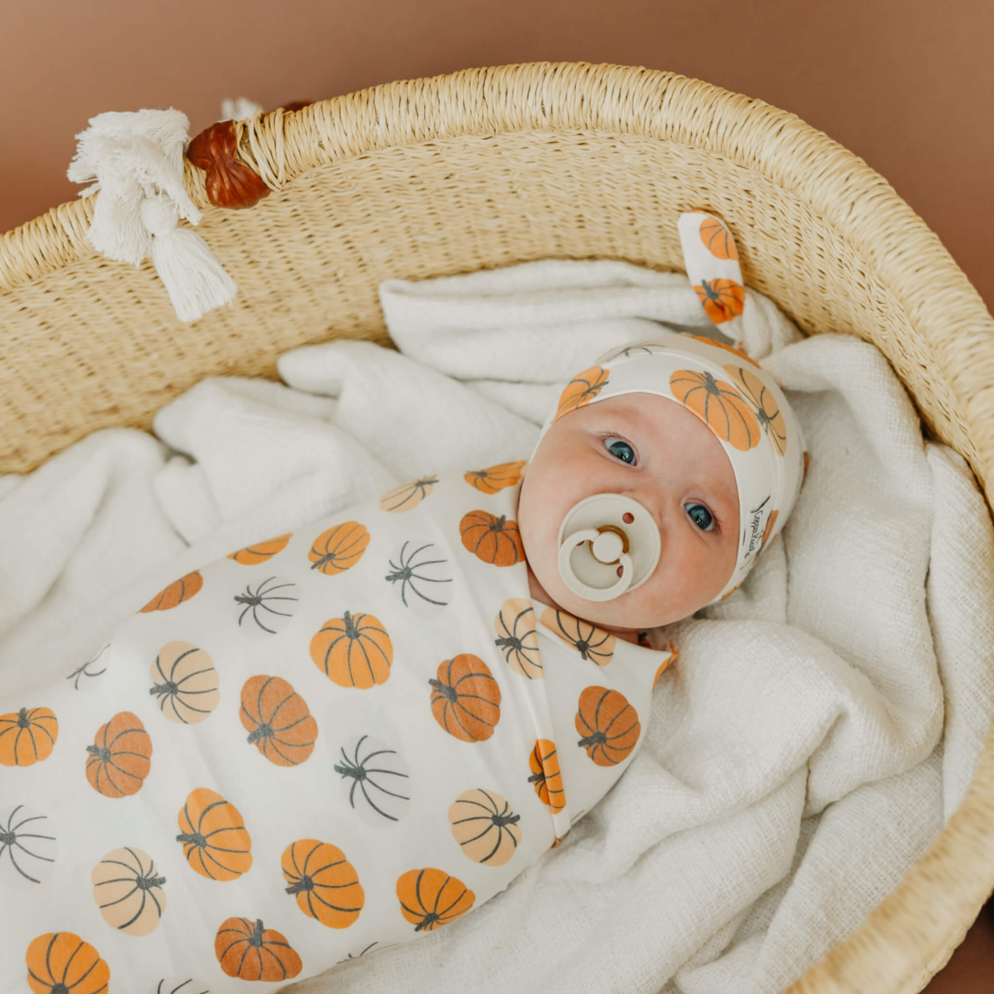 Knit Swaddle Blanket - Karver