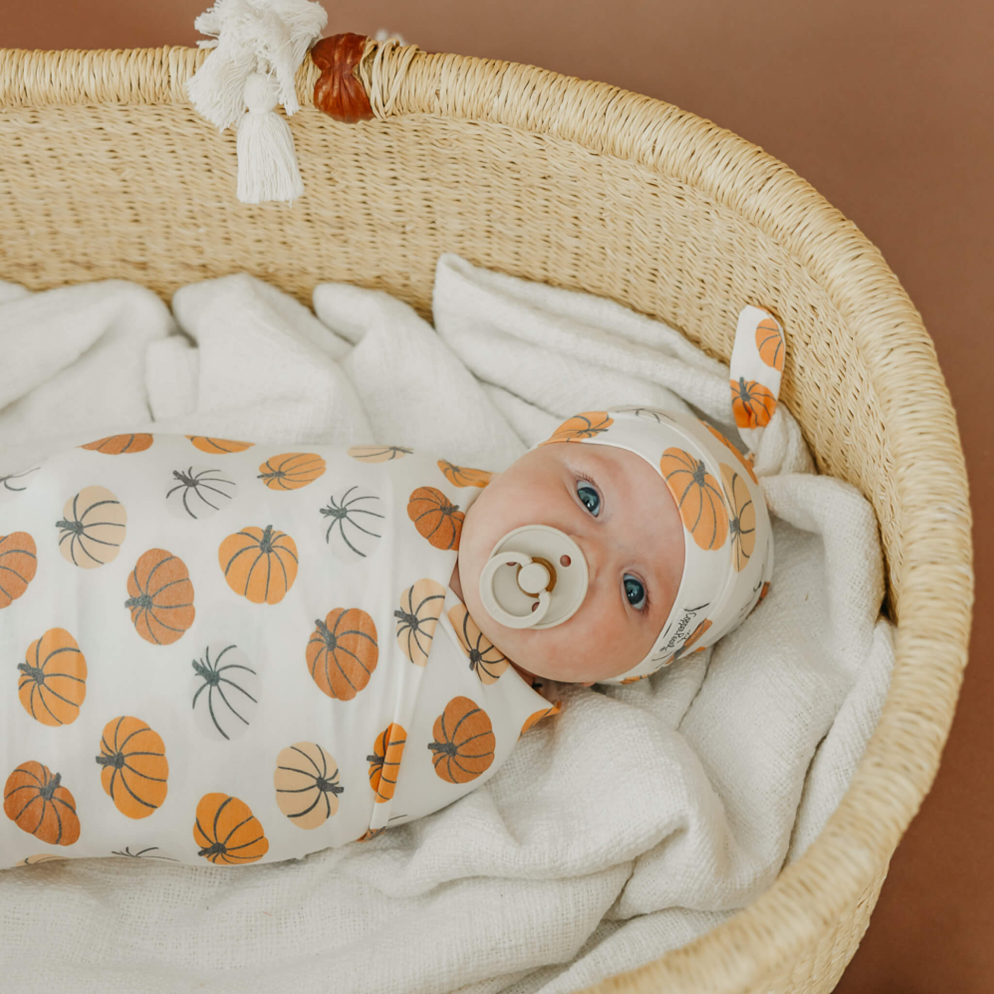 Knit Swaddle Blanket - Karver