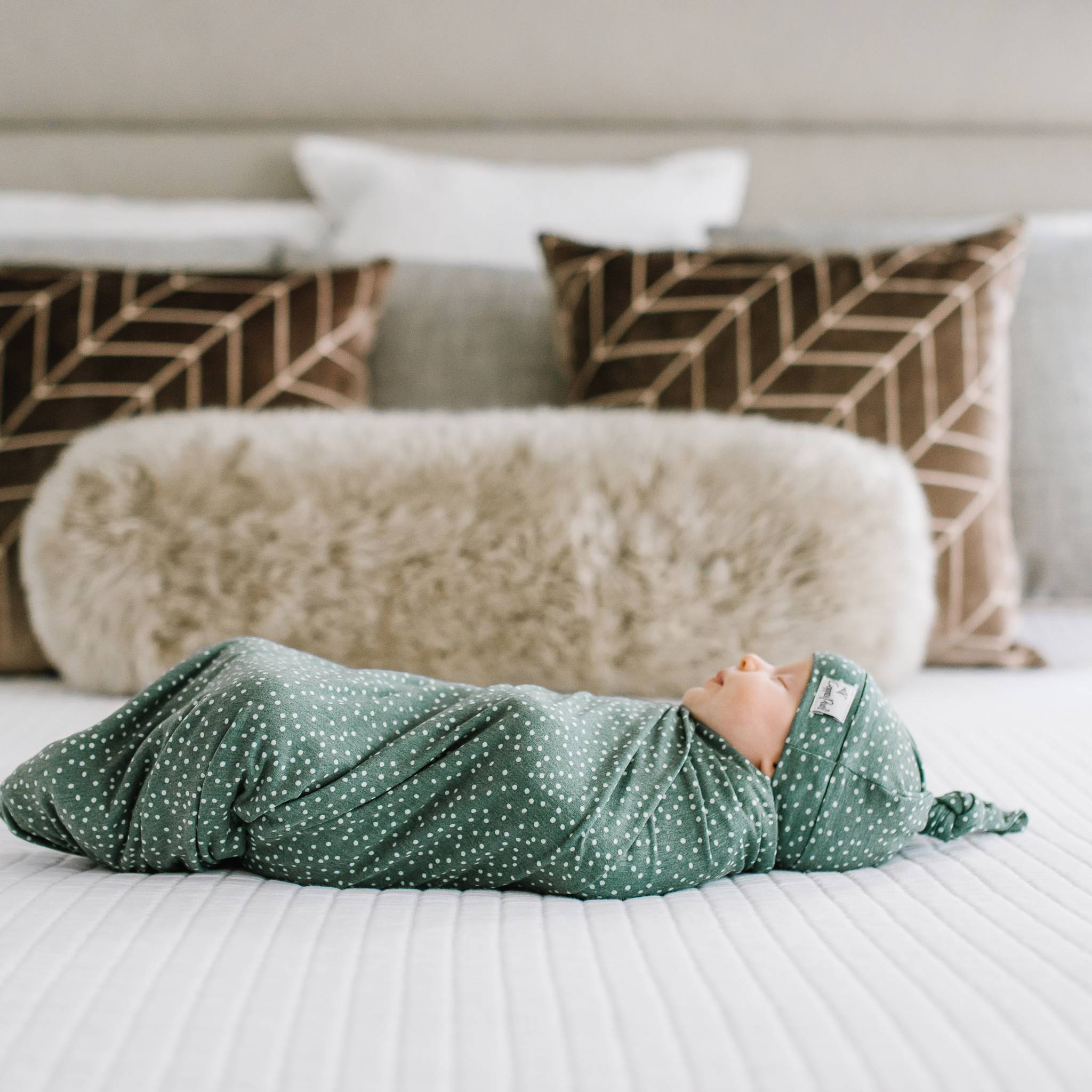 Newborn Top Knot Hat - Juniper