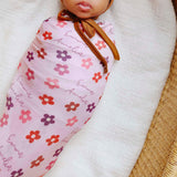 Personalized Baby Name Swaddle Blanket - Pink Daisy