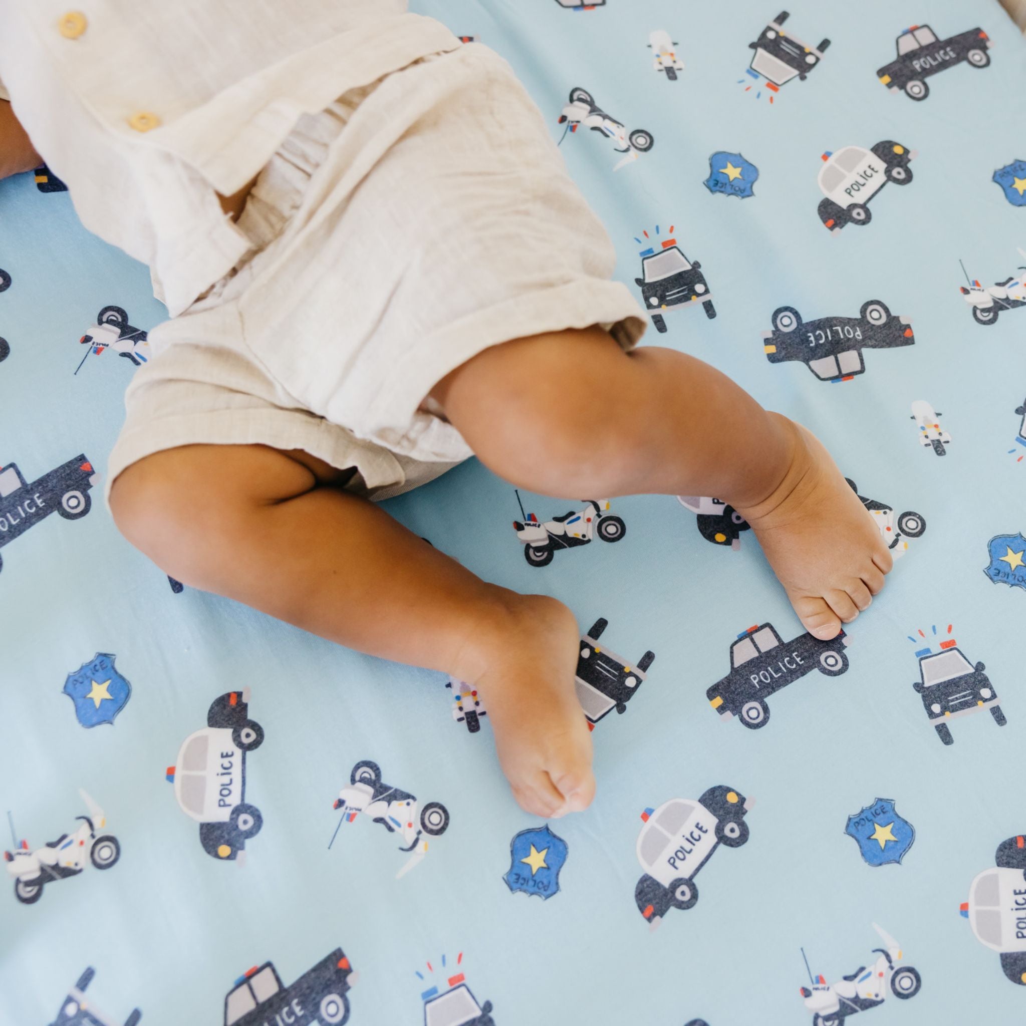 Premium Knit Fitted Crib Sheet - Leo