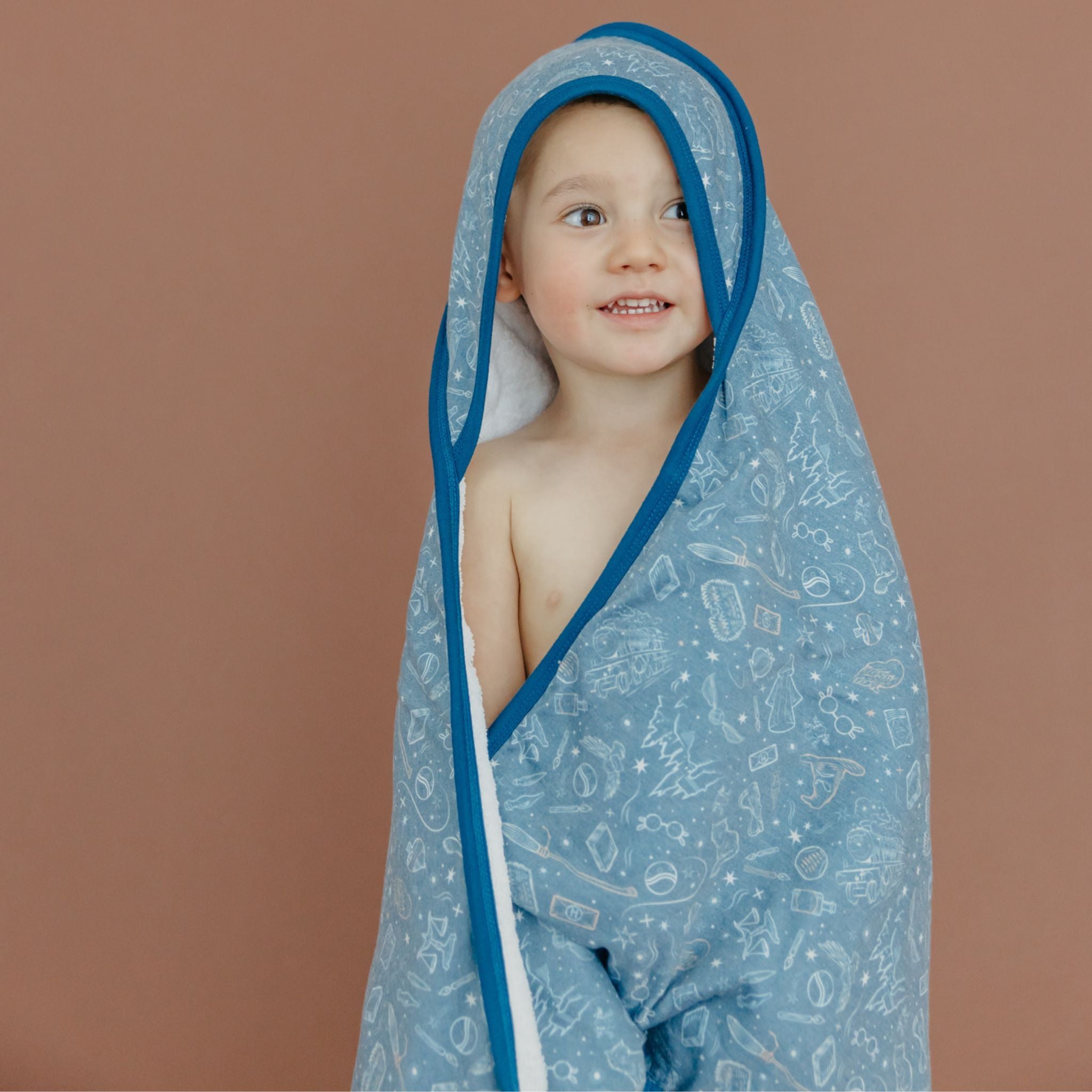 Premium Knit Hooded Towel - Hogwarts
