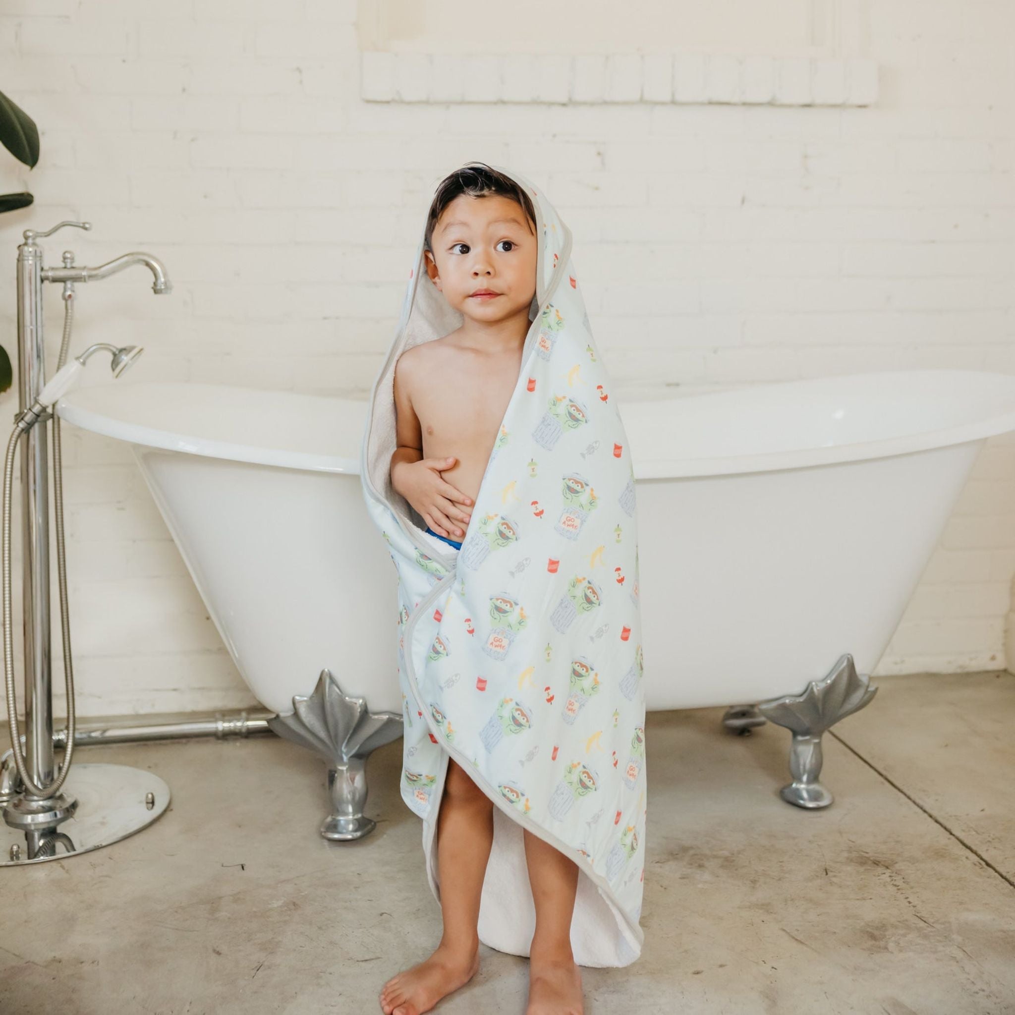 Premium Knit Hooded Towel - Oscar the Grouch