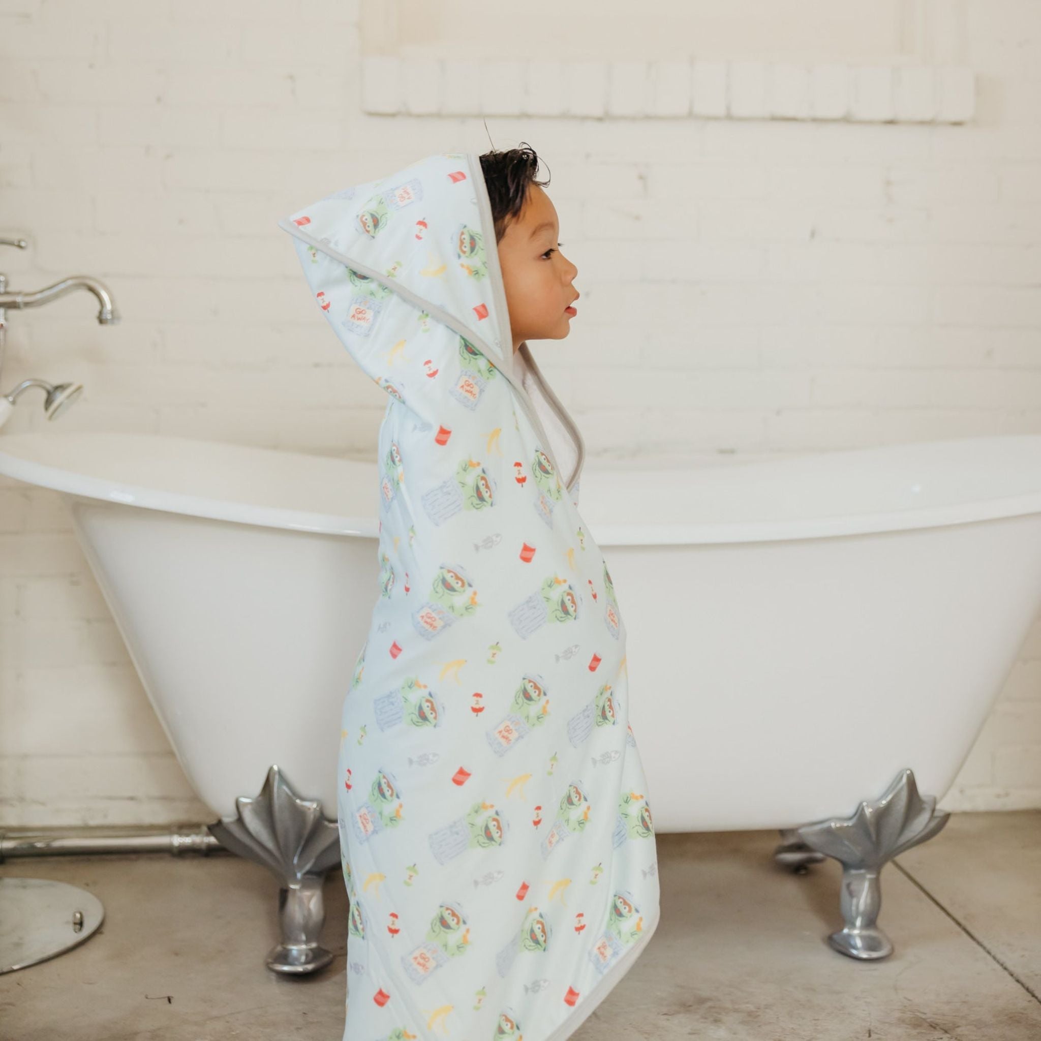 Premium Knit Hooded Towel - Oscar the Grouch
