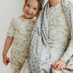 Three-Layer Jumbo Quilt - Jurassic Park Fossils