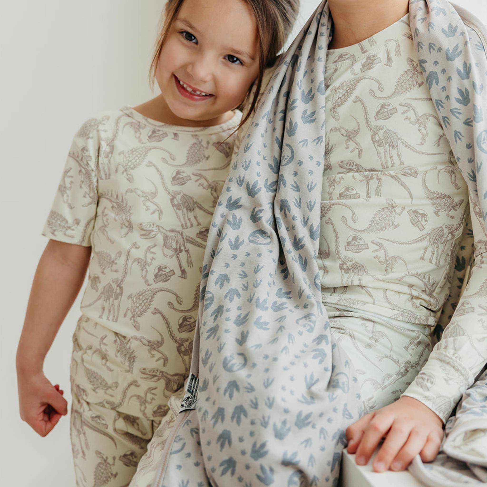 Three-Layer Jumbo Quilt - Jurassic Park Fossils